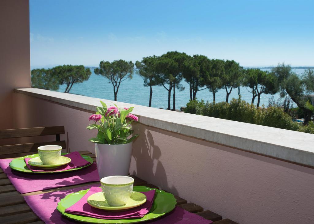 Garda Blue Lake Home Luxury Appartment Десенцано дел Гарда Екстериор снимка